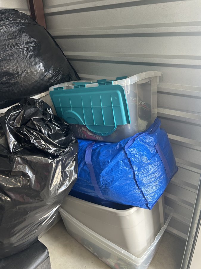 7 x 5 storage unit in Tomball, TX