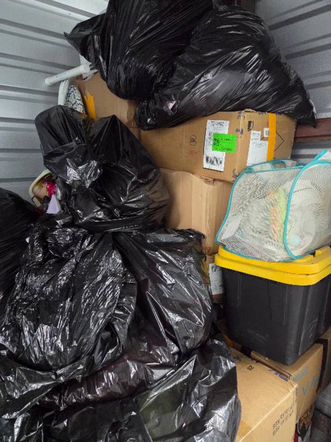 10 x 5 storage unit in Tallahassee, FL