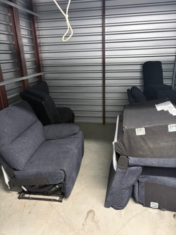 10 x 10 storage unit in Capitol Heights, MD