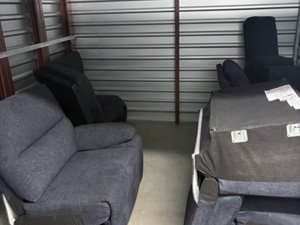 10 x 10 unit in Capitol Heights