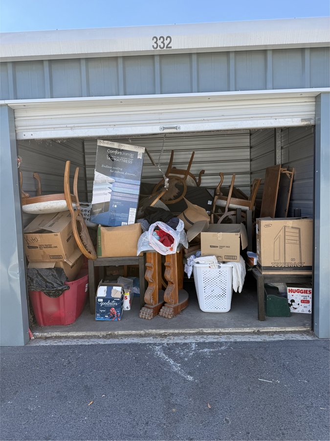 10 x 10 storage unit in Lake Elsinore, CA