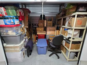 10 x 10 unit in Largo