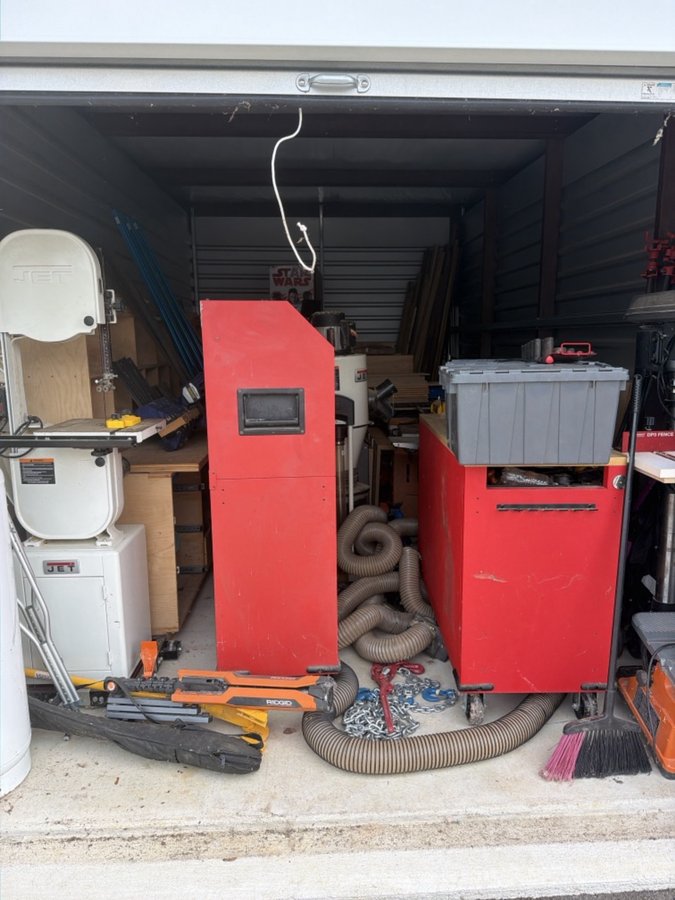 10 x 20 storage unit in South Lyon, MI