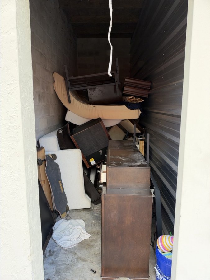 6 x 20 storage unit in Ocala, FL