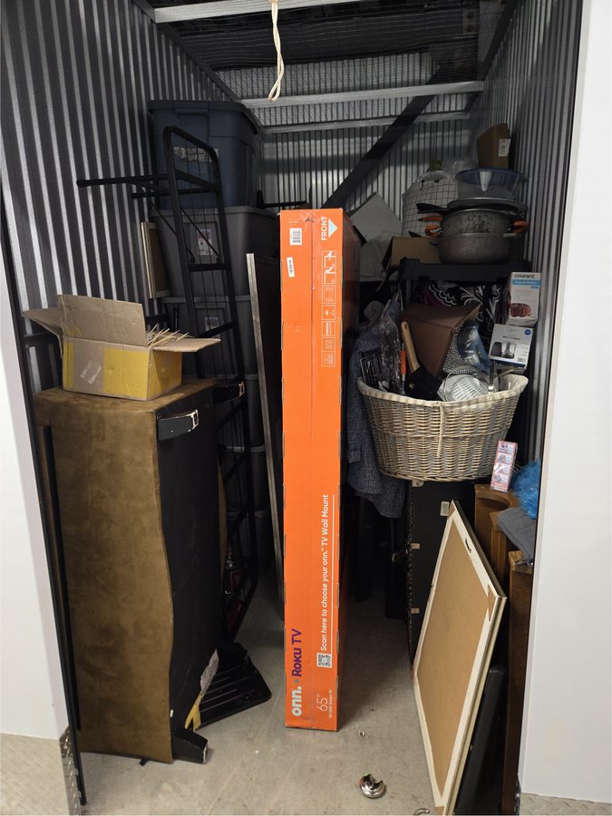 5 x 12 storage unit in Bayonne, NJ