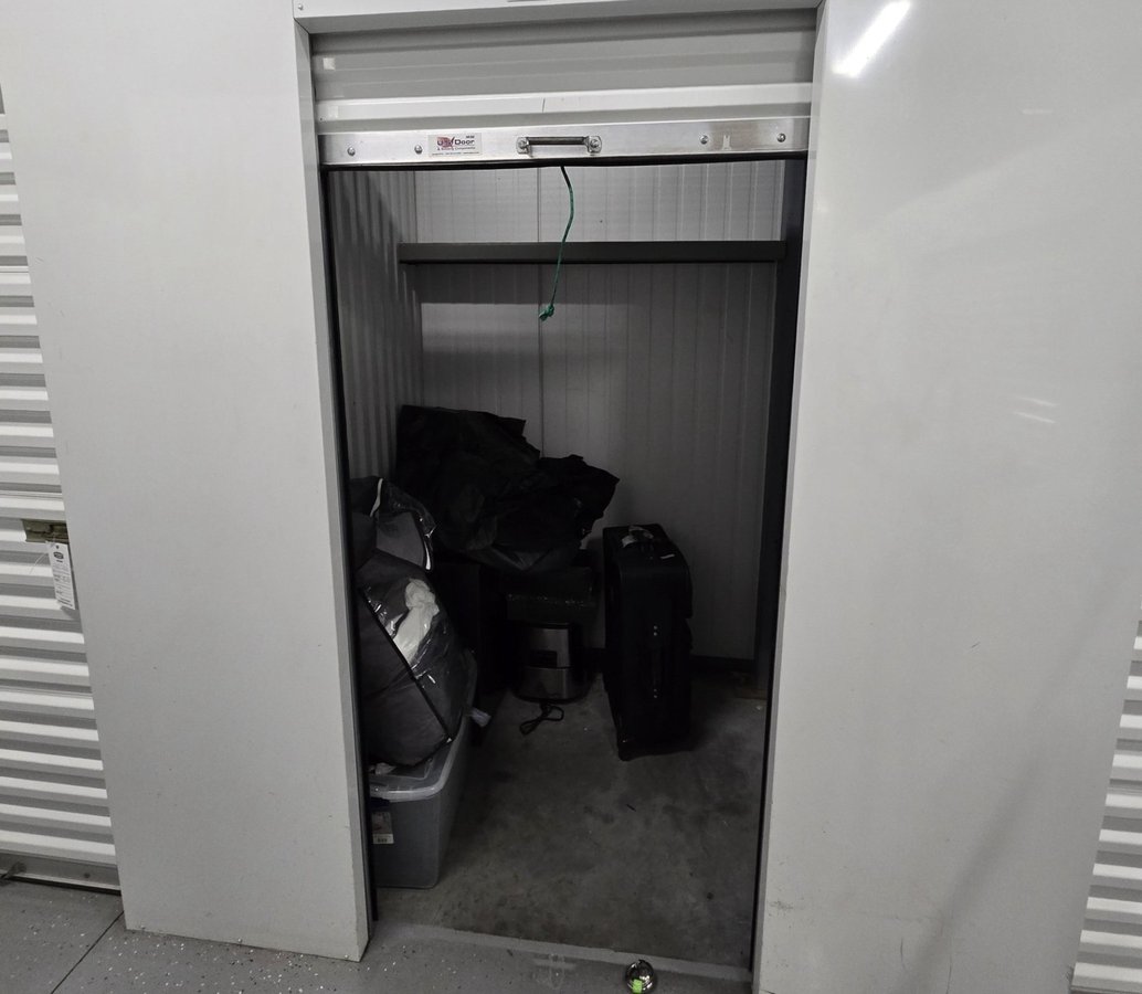 5 x 5 storage unit in Orlando, FL