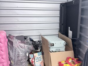 4 x 10 storage unit in Jersey City, NJ