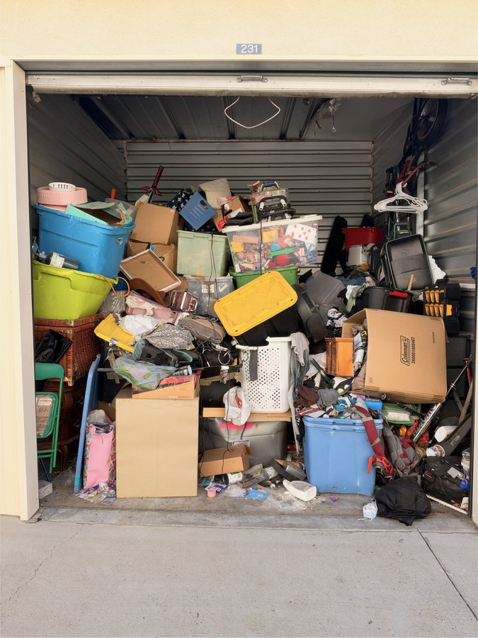 10 x 10 storage unit in Banning, CA