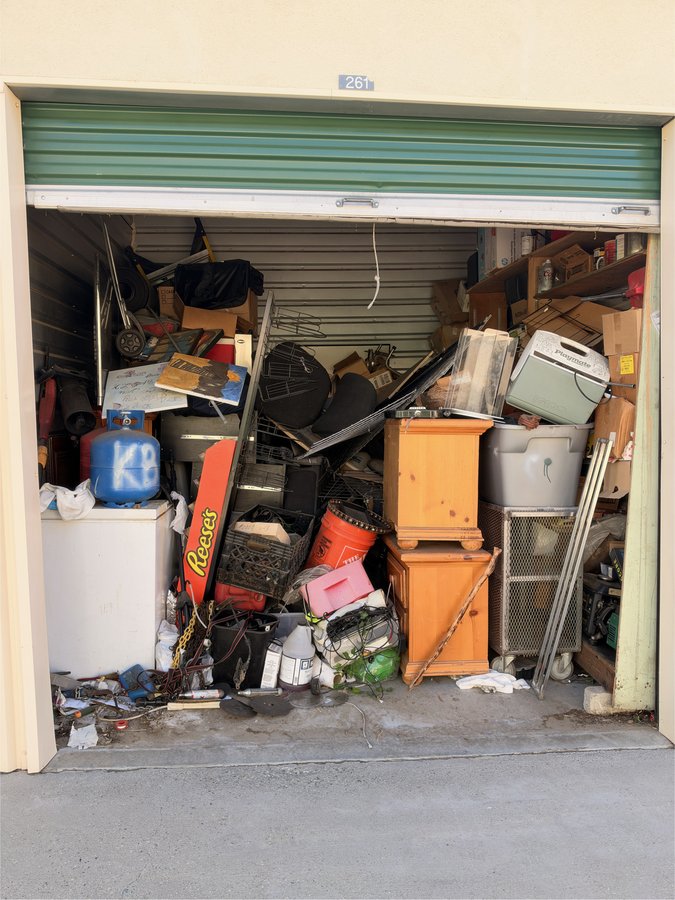10 x 10 storage unit in Banning, CA