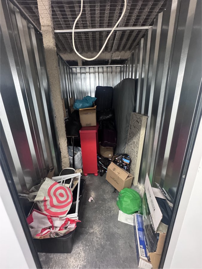 5 x 11 storage unit in Philadelphia, PA