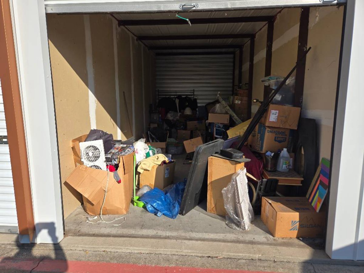 10 x 25 storage unit in Duncanville, TX