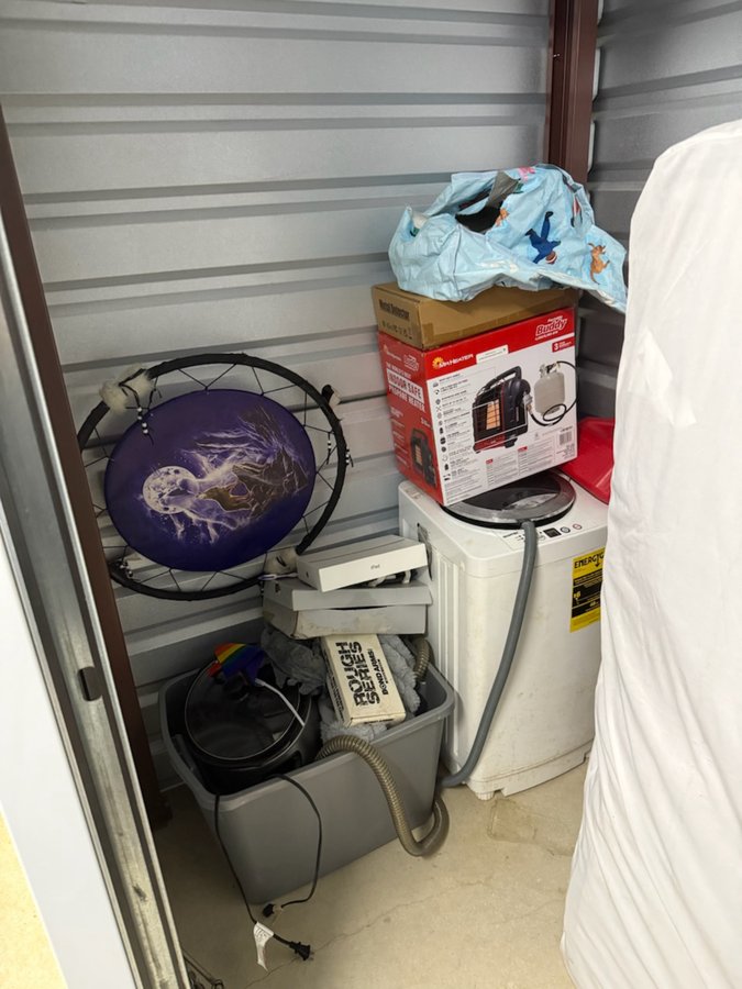 9 x 5 storage unit in Indianapolis, IN