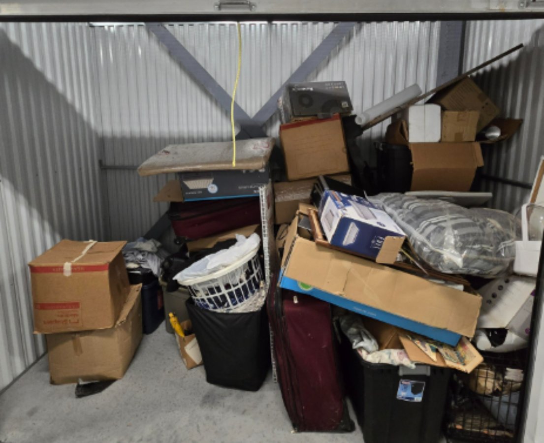 10 x 5 storage unit in Orlando, FL
