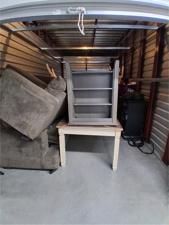 10 x 20 storage unit in Middle River, MD