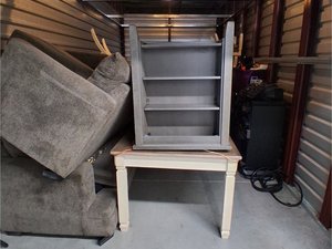 10 x 20 unit in Middle River