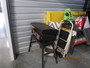10 x 20 unit in Foley