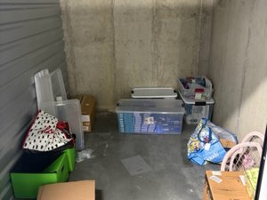 10 x 7 unit in Capitol Heights