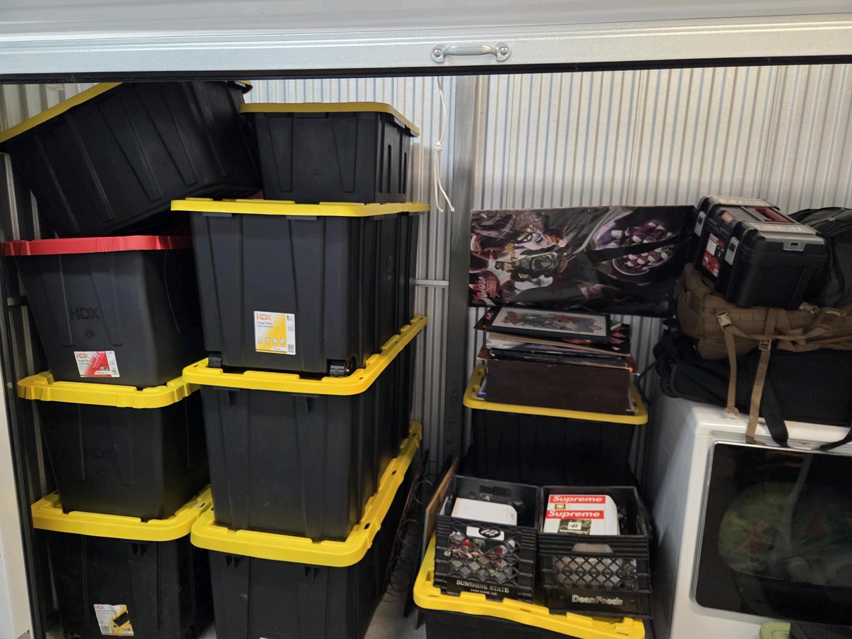 10 x 5 storage unit in Orlando, FL