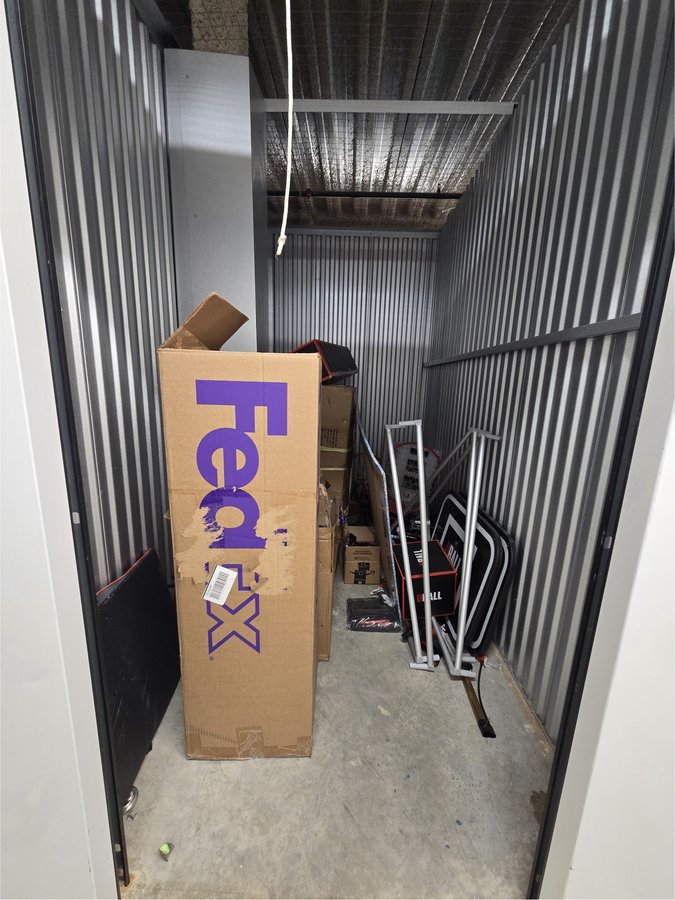 5 x 10 storage unit in Miami, FL