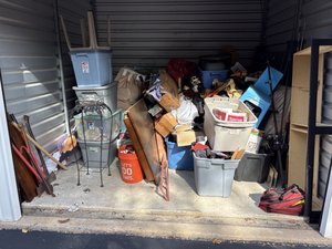 10 x 10 unit in Bayville