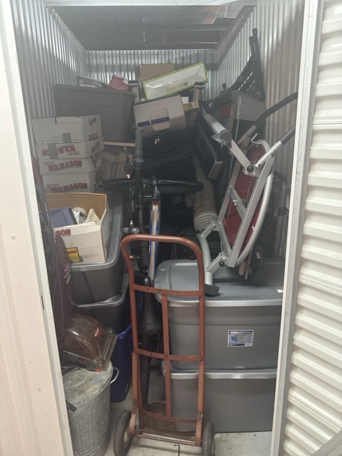 5 x 10 storage unit in Millersville, MD