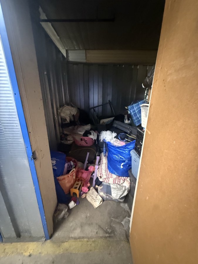 10 x 10 storage unit in Los Angeles, CA