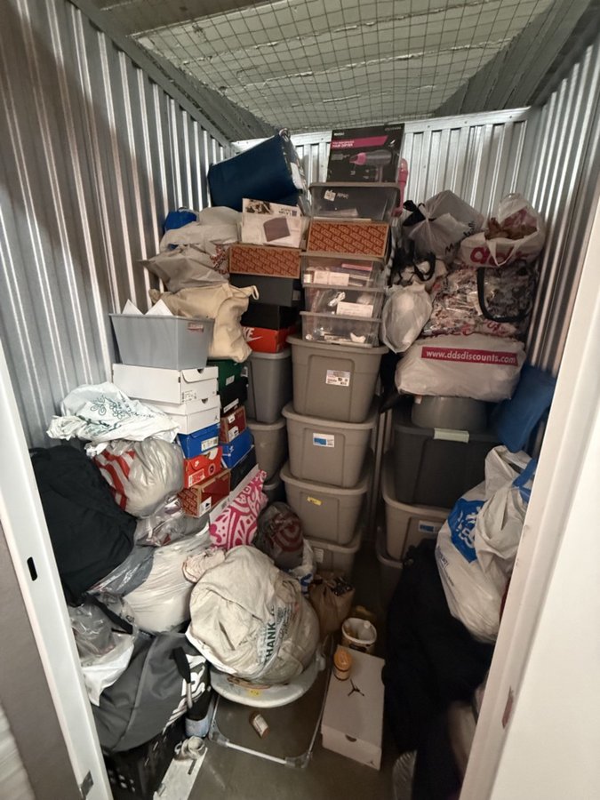 5 x 5 storage unit in Los Angeles, CA