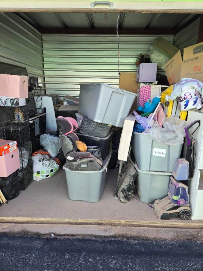 10 x 10 storage unit in El Paso, TX