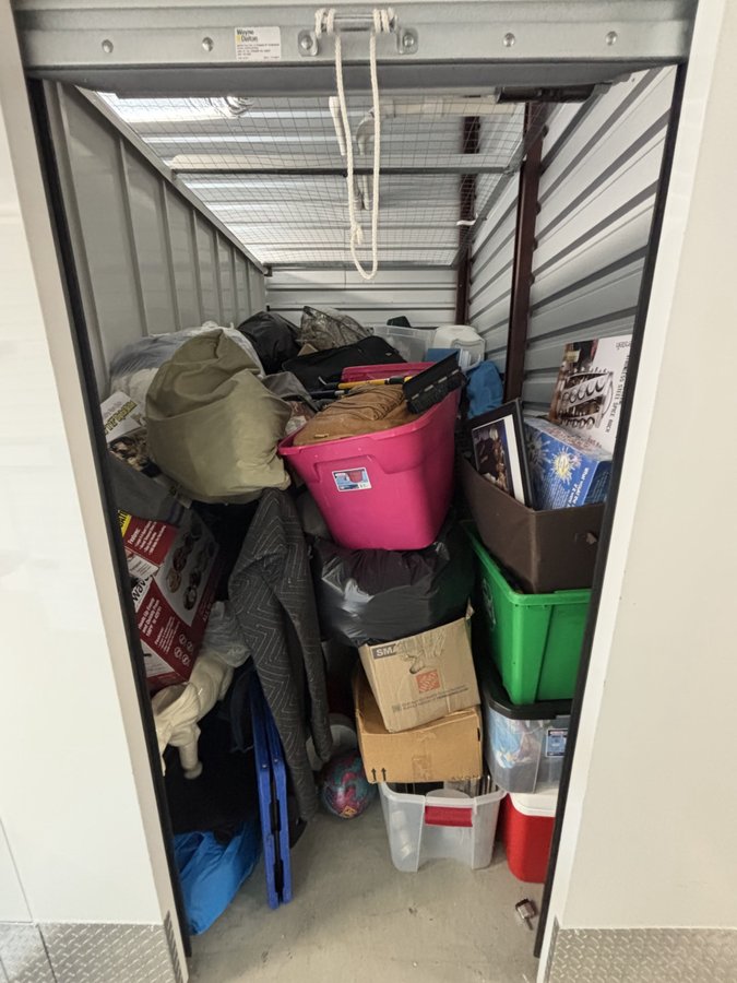 5 x 10 storage unit in Middle River, MD