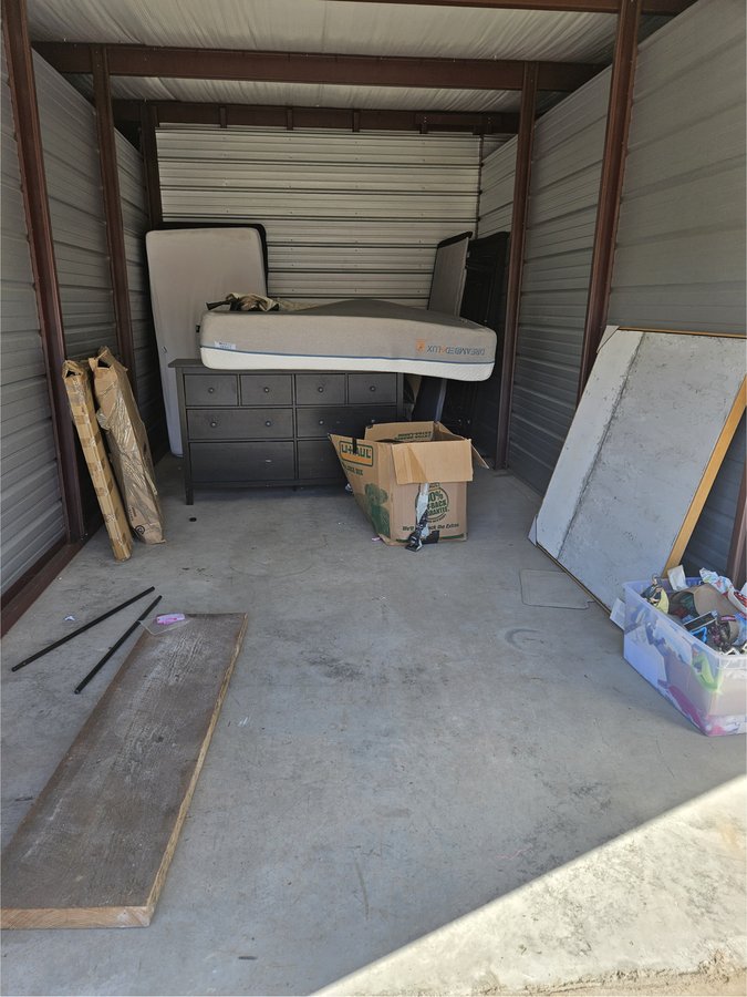 10 x 20 storage unit in Spring Hill, TN