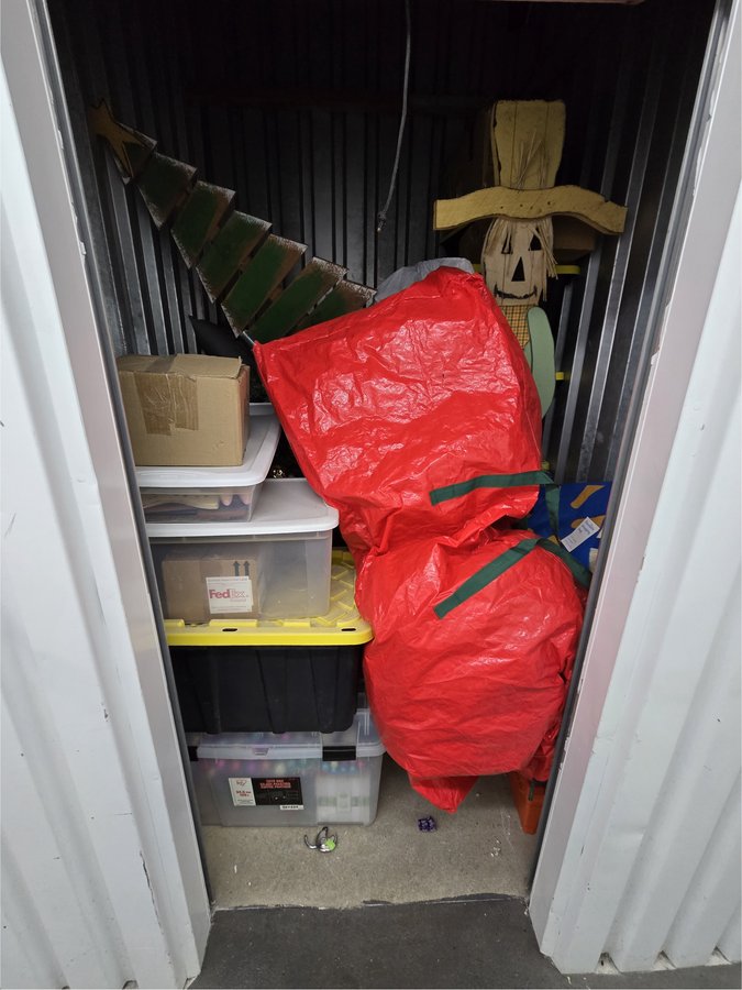 5 x 5 storage unit in Old Bridge, NJ