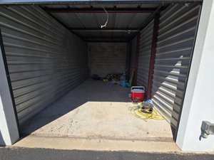 10 x 20 unit in San Antonio