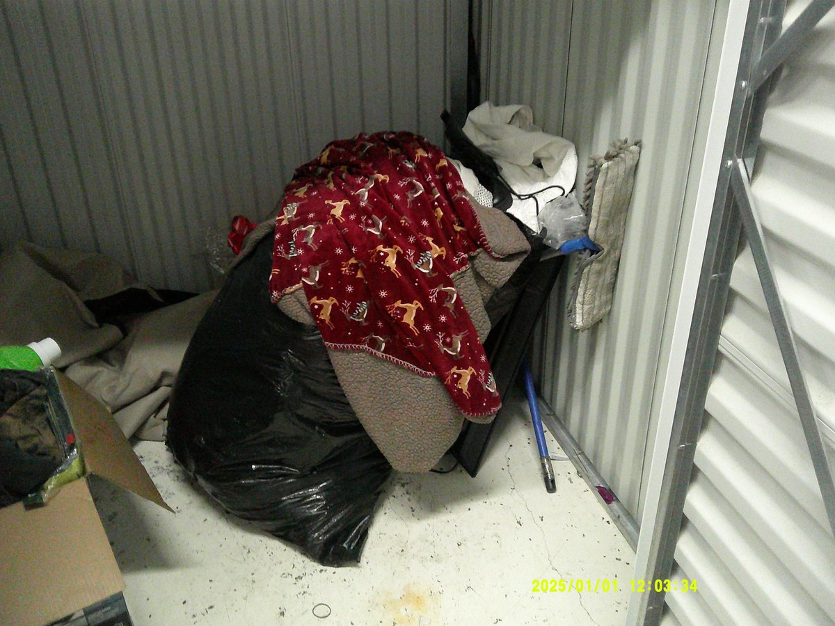 5 x 5 storage unit in Chicago, IL