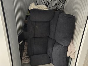 5 x 10 unit in Newark