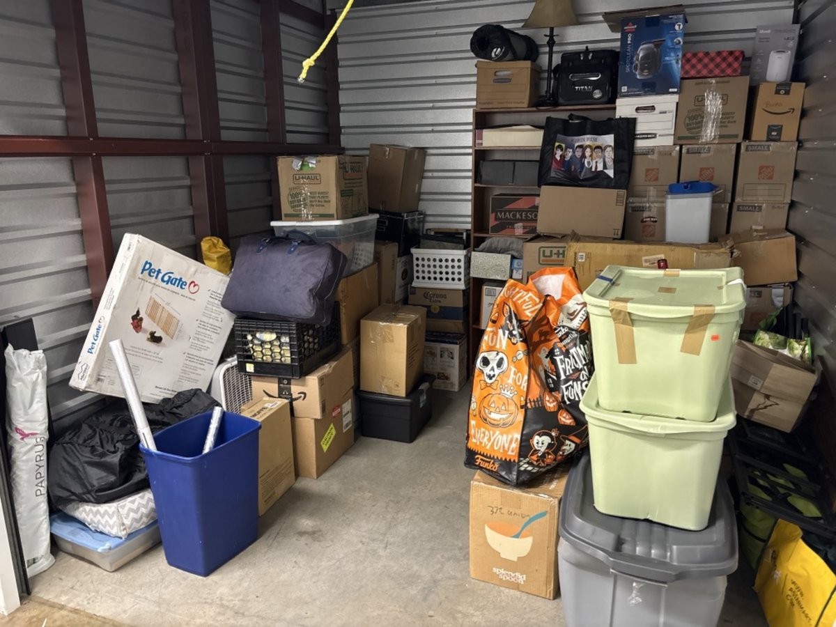 10 x 10 storage unit in Dover, NJ