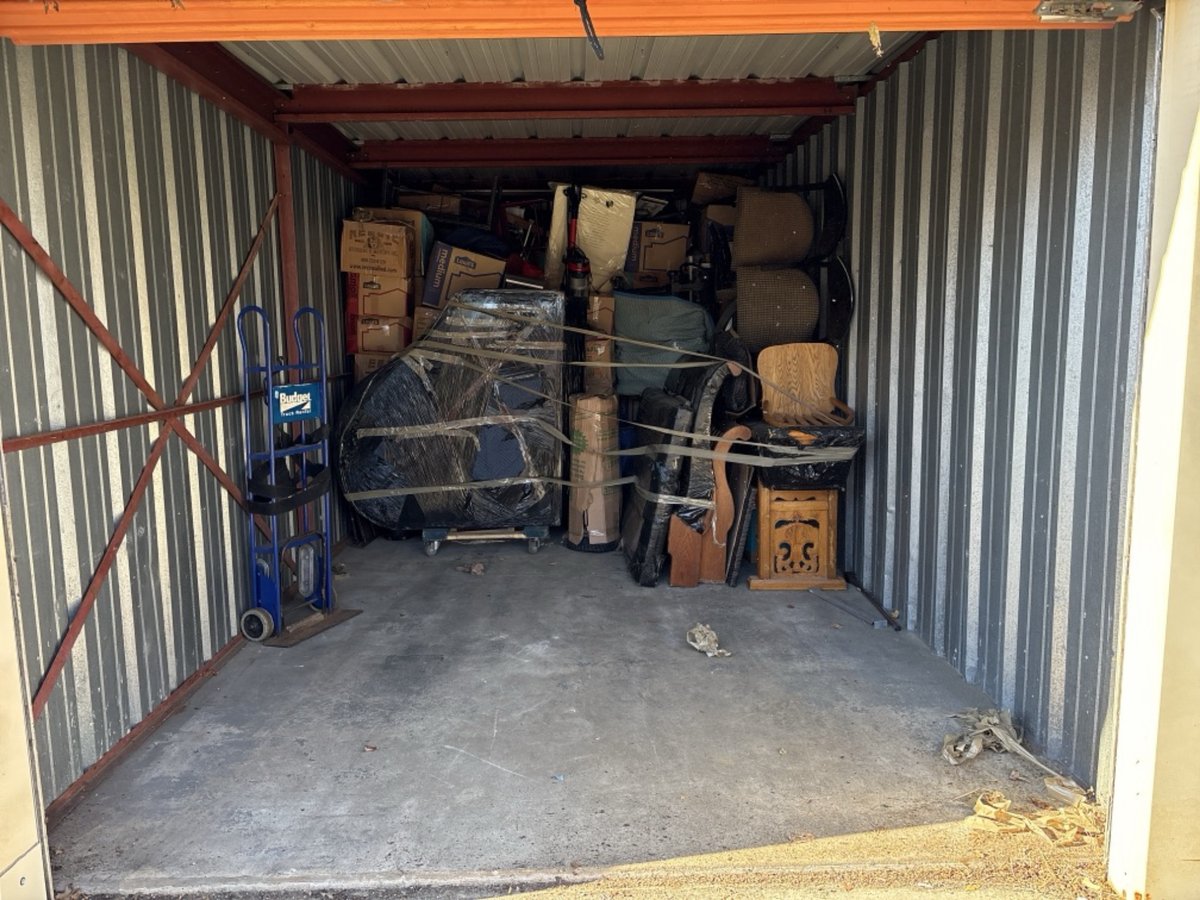 10 x 20 storage unit in Ledgewood, NJ
