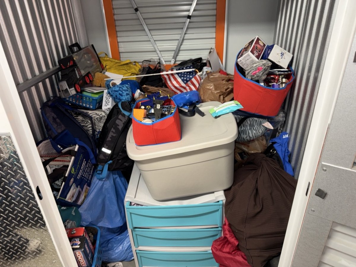 5 x 5 storage unit in Gardena, CA