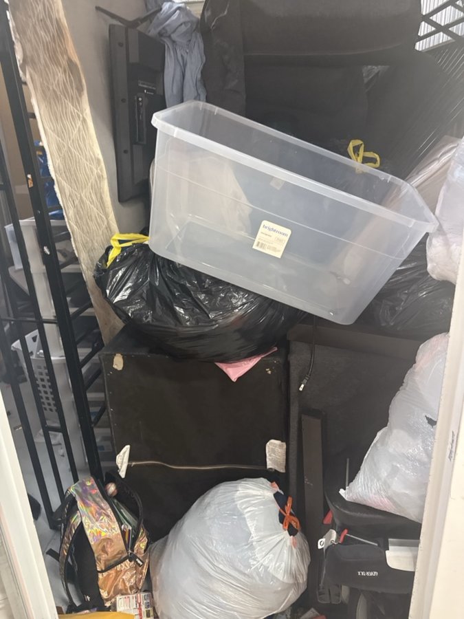 10 x 10 storage unit in Millersville, MD