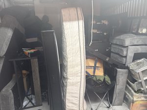 7 x 10 unit in Millersville