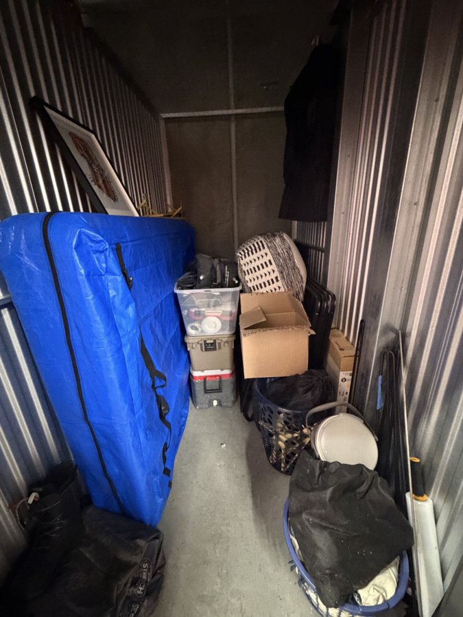 5 x 10 storage unit in Huntington Park, CA
