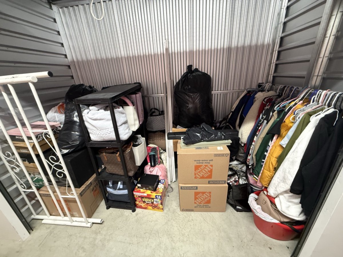 10 x 5 storage unit in Huntington Park, CA