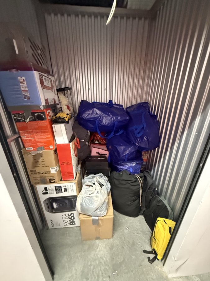 5 x 5 storage unit in Huntington Park, CA