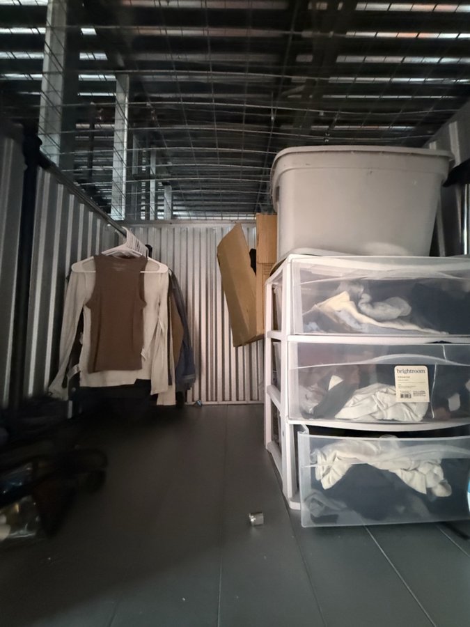 5 x 4 storage unit in Huntington Park, CA