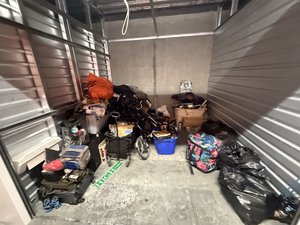 10 x 10 storage unit in Huntington Park, CA