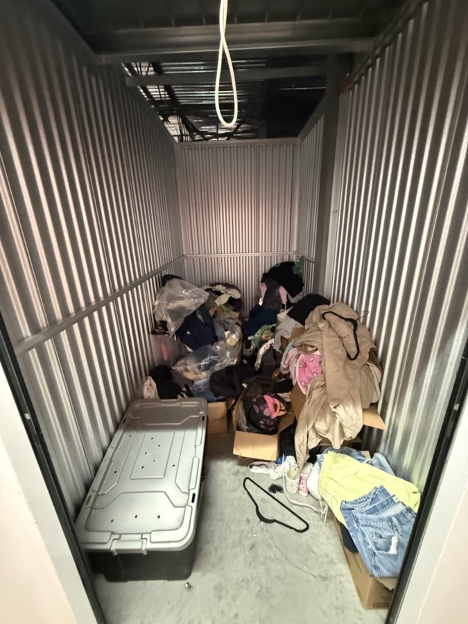 5 x 10 storage unit in Huntington Park, CA