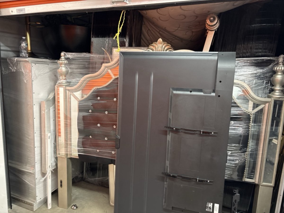 10 x 15 storage unit in Morris Plains, NJ