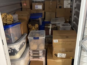 5 x 10 storage unit in Morris Plains, NJ