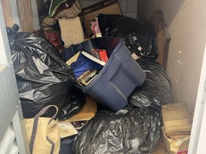 5 x 10 unit in East Point