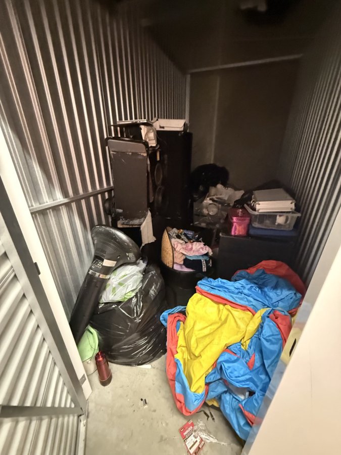 5 x 10 storage unit in Huntington Park, CA