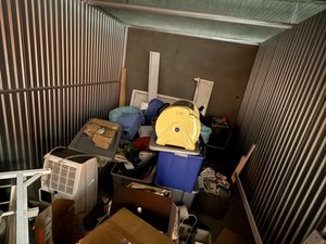 10 x 15 storage unit in Huntington Park, CA